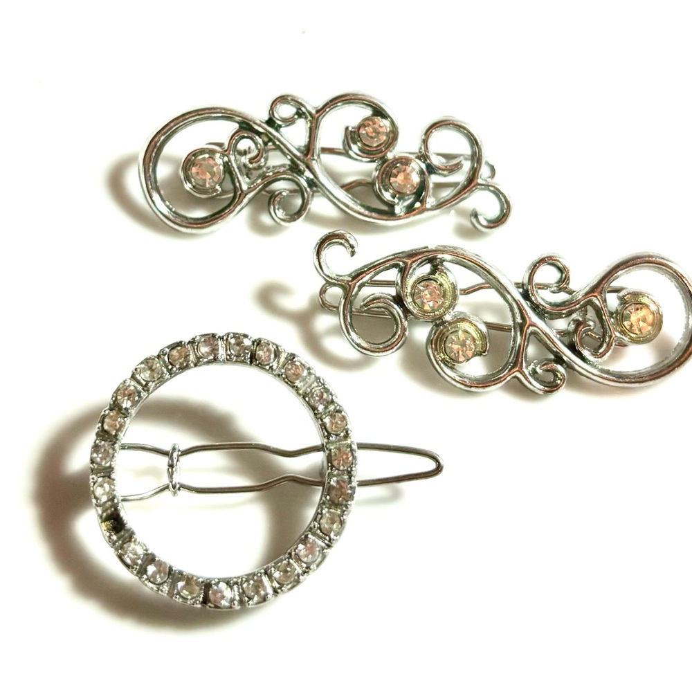 Lot of 3 Vintage Silvertone Metal Hair Barettes Round one  missing 1 Rhinestone